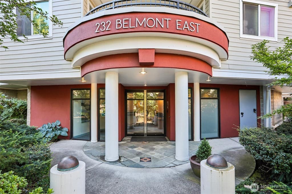 Photo of 232 Belmont Avenue E #301, Seattle, WA 98102 (MLS # 2568858)