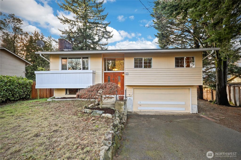 Photo of 24837 34th Avenue S, Kent, WA 98032 (MLS # 2465140)