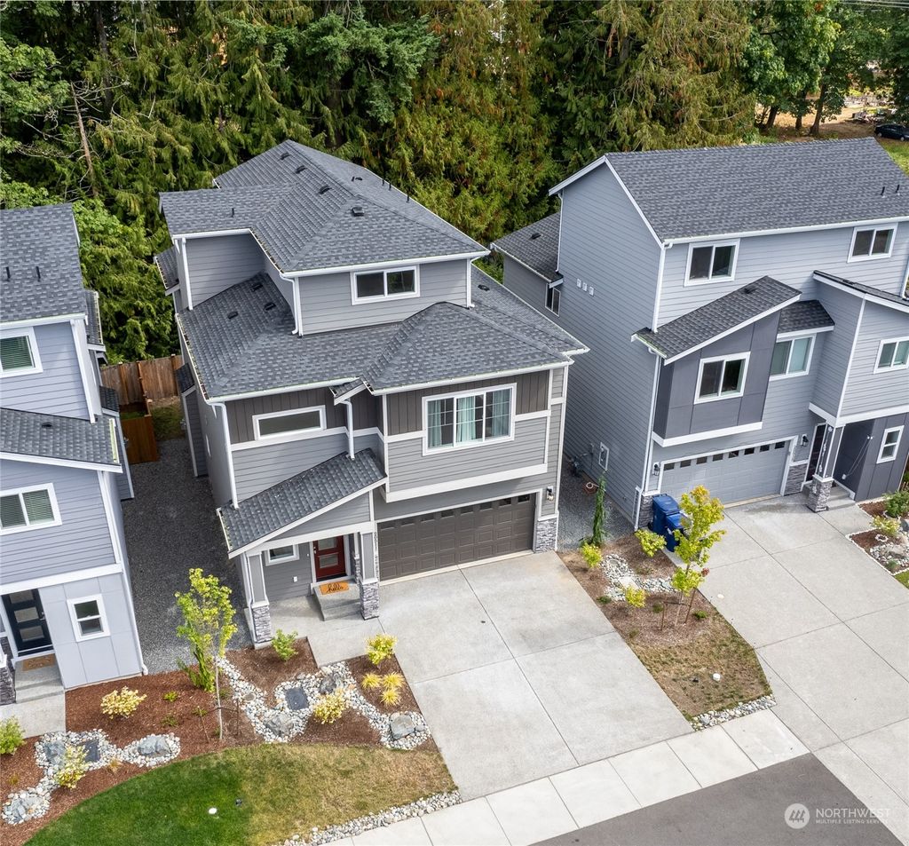 Photo of 20511 4th Place W, Lynnwood, WA 98036 (MLS # 2158599)