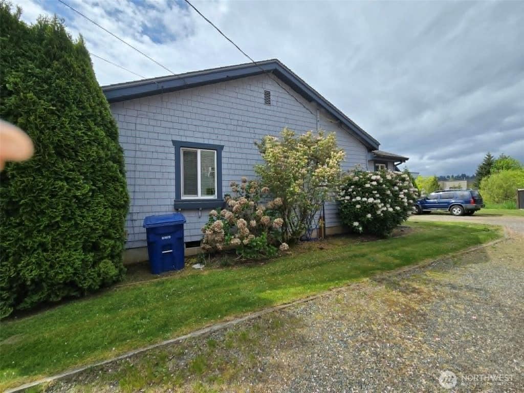Photo of 3024 146th Avenue E, Sumner, WA 98390 (MLS # 2560778)