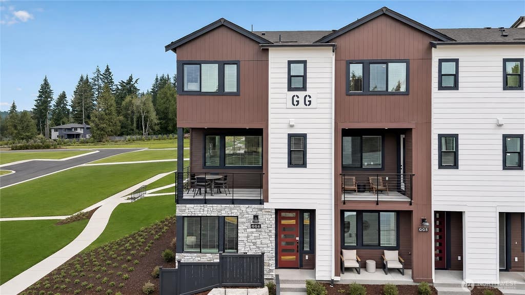 Photo of 9405 Paradise Lake Rd #D6, Snohomish, WA 98296 (MLS # 2573357)