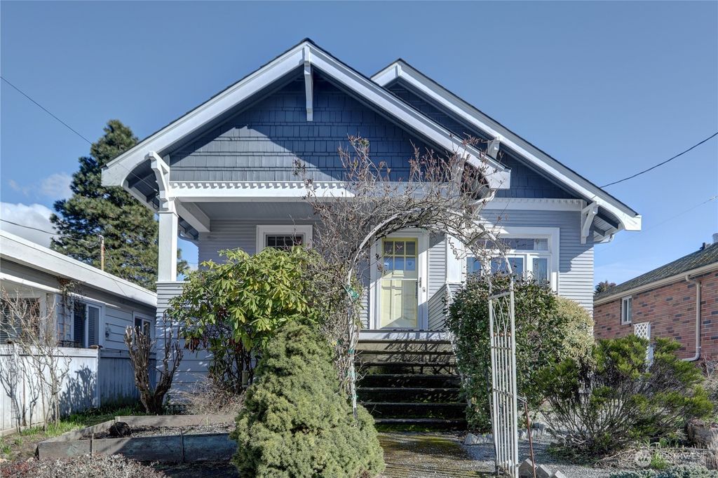 Photo of 7564 California Avenue SW, Seattle, WA 98136 (MLS # 2202913)