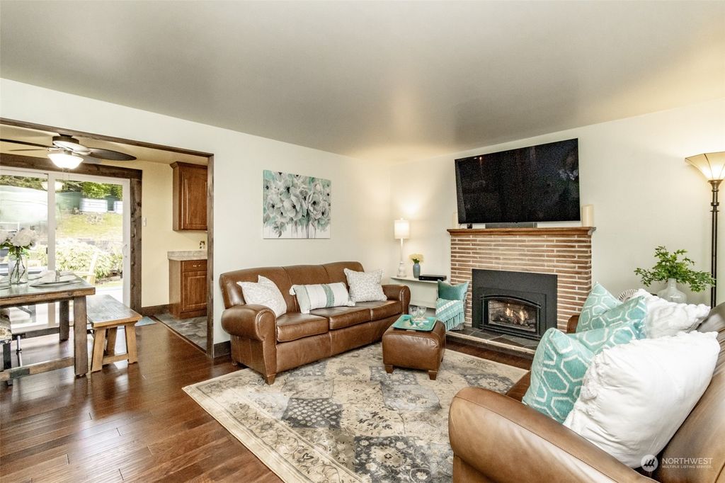 Photo of 1611 SW 165th Street, Burien, WA 98166 (MLS # 2048152)