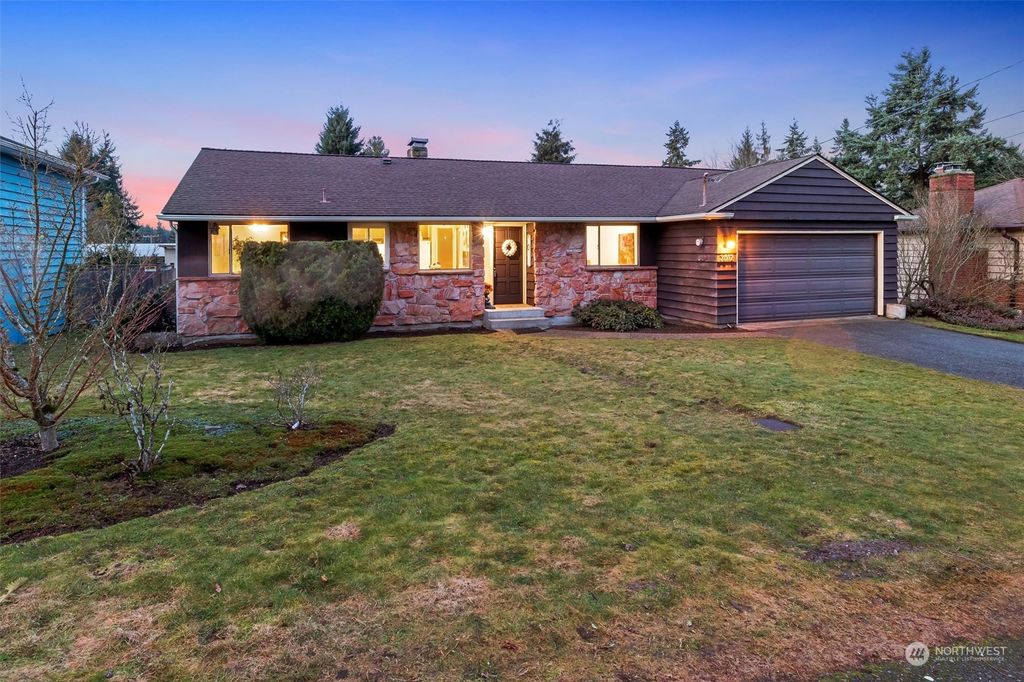 Photo of 2012 N 148th Street, Shoreline, WA 98133 (MLS # 2194461)