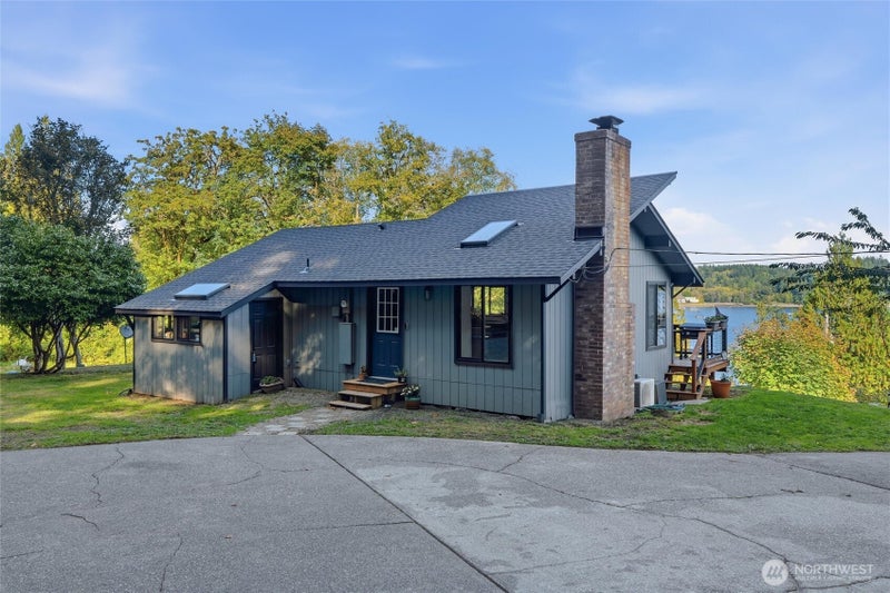 151 E Barbary Drive