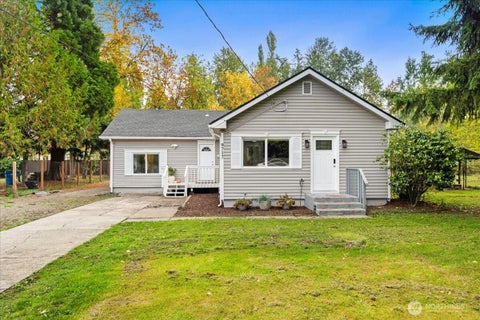 Photo of 9719 9th Avenue E, Tacoma, WA 98445 (MLS # 2591555)