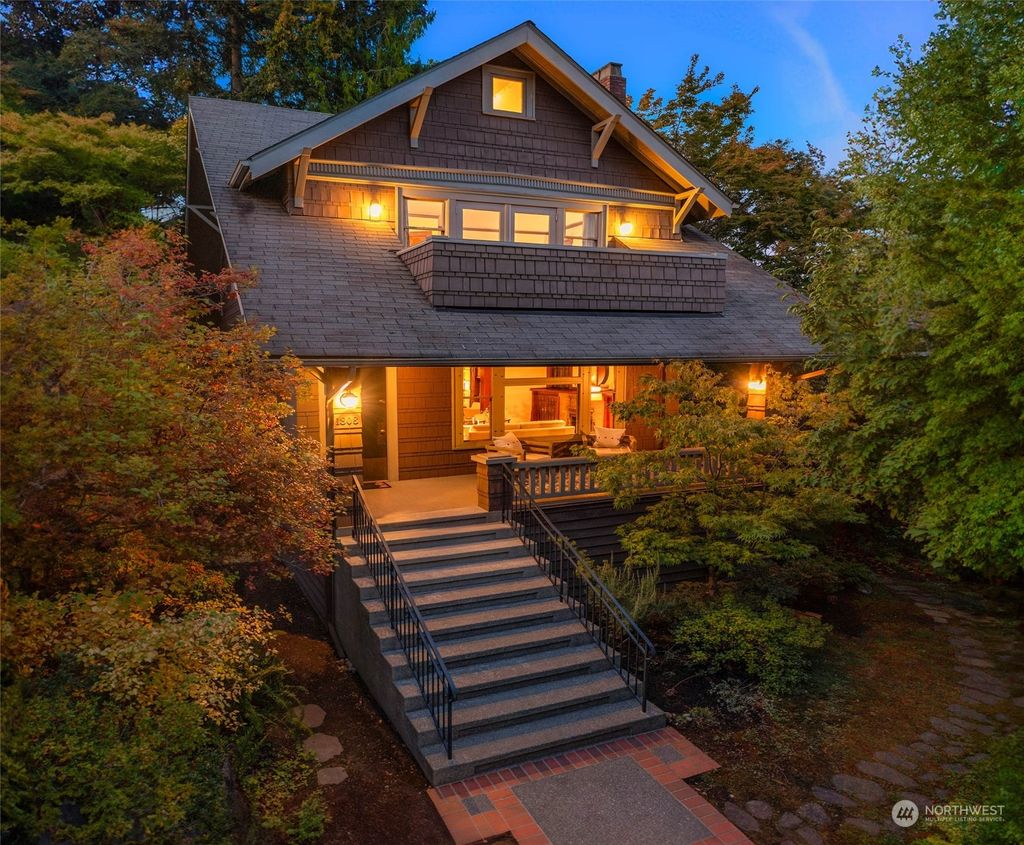 Photo of 1808 NE Ravenna Boulevard, Seattle, WA 98105 (MLS # 2289781)