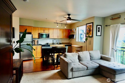 Photo of 3333 wallingford Avenue N #307, Seattle, WA 98103 (MLS # 2584968)