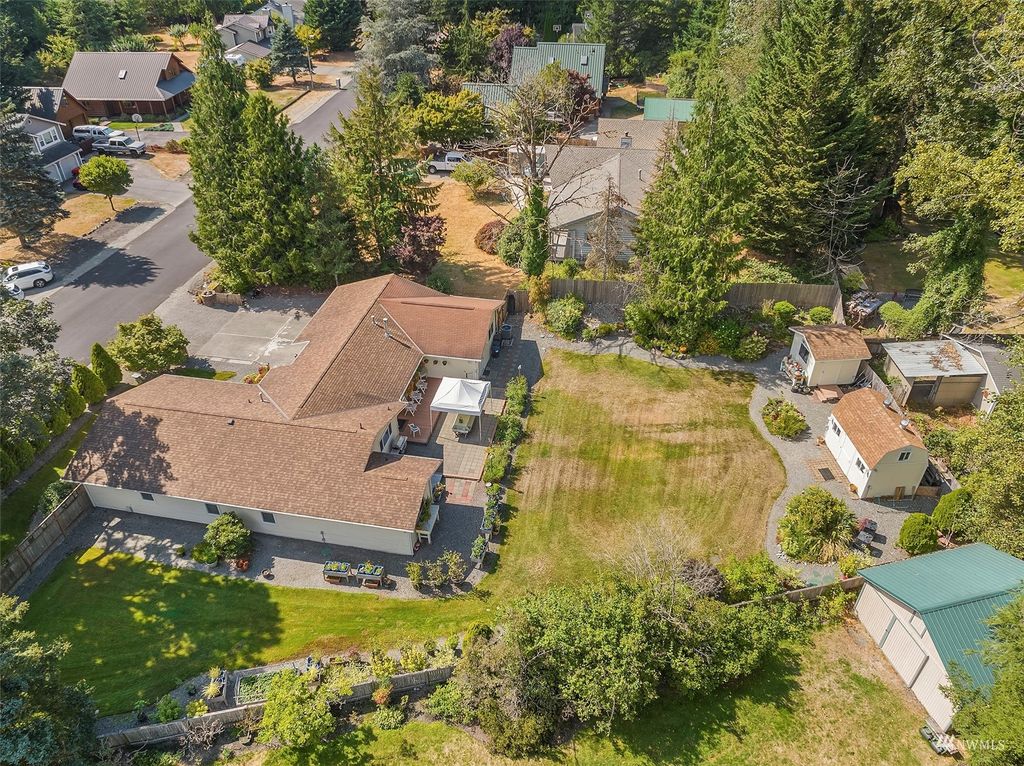 Photo of 44434 SE 142nd Place, North Bend, WA 98045 (MLS # 1993124)