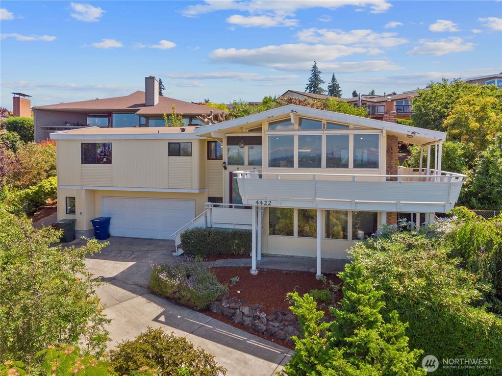 Photo of 4422 138th Avenue SE, Bellevue, WA 98006 (MLS # 2428680)
