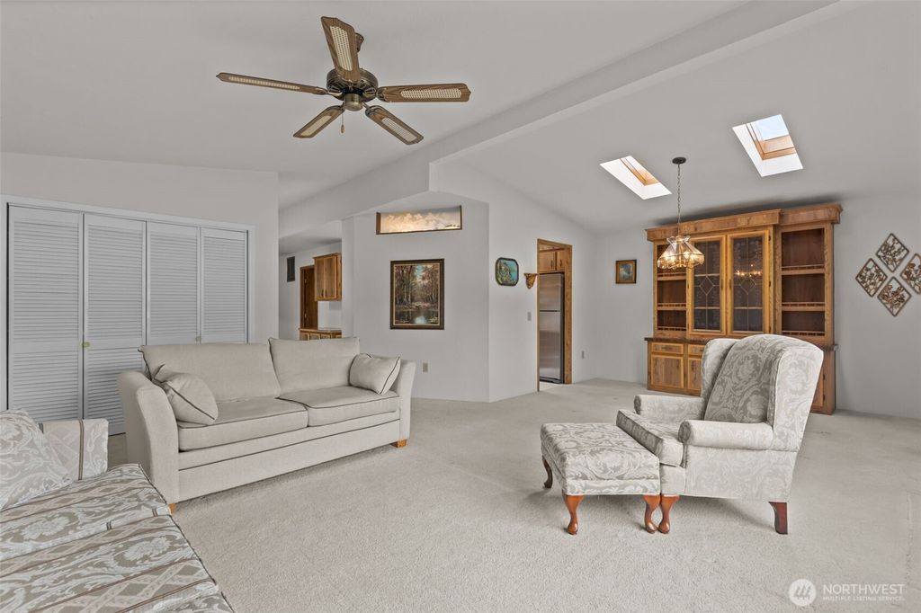 Photo of 11436 SE 208th Street #180, Kent, WA 98031 (MLS # 2378593)