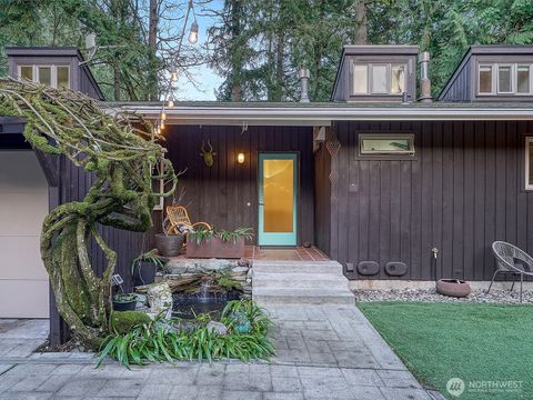 Photo of 4621 NE 192nd Street, Lake Forest Park, WA 99155 (MLS # 2475134)