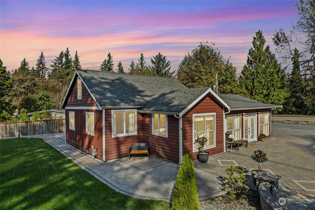 Photo of 25446 SE 216th Street, Maple Valley, WA 98038 (MLS # 2301000)