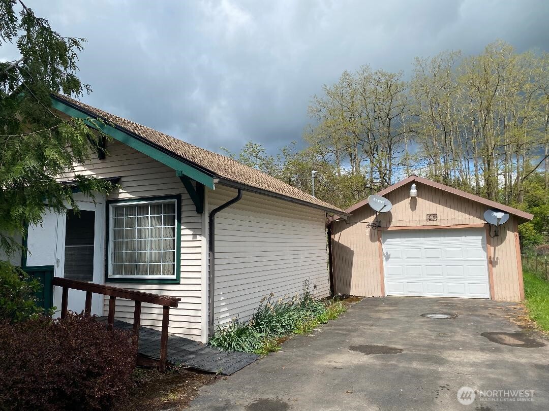 143 Huntting Road