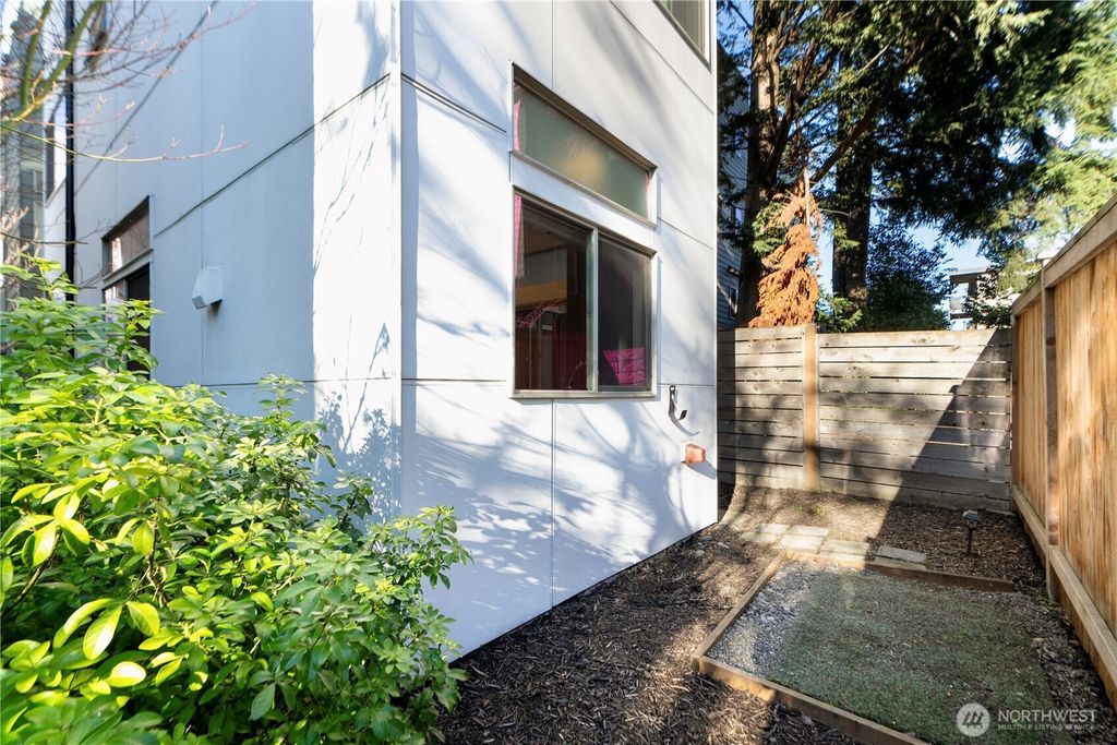 Photo of 4416 Francis Avenue N #B, Seattle, WA 98103 (MLS # 2457143)