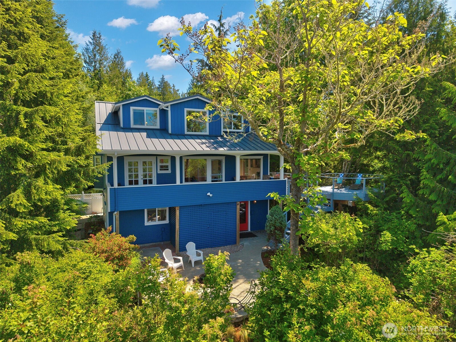 27170 Woodpecker Hill Road NE