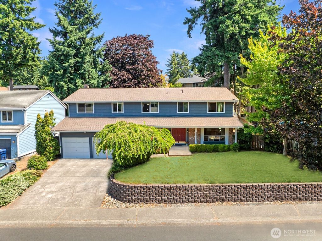 Photo of 32738 6th Avenue SW, Federal Way, WA 98023 (MLS # 2415252)
