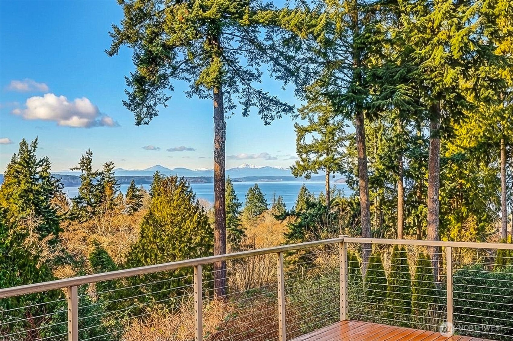 2710 Viewcrest Avenue