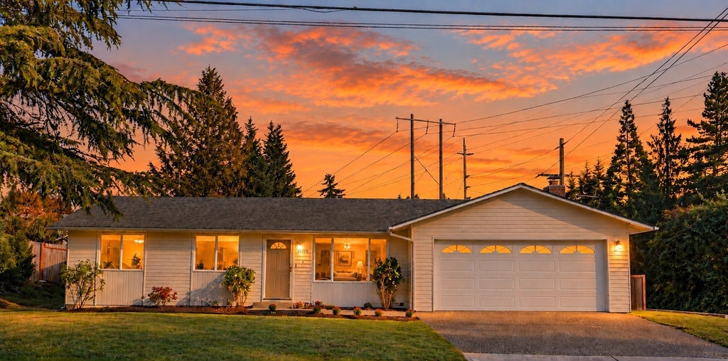 Photo of 20731 54th Avenue W, Lynnwood, WA 98036 (MLS # 2595273)