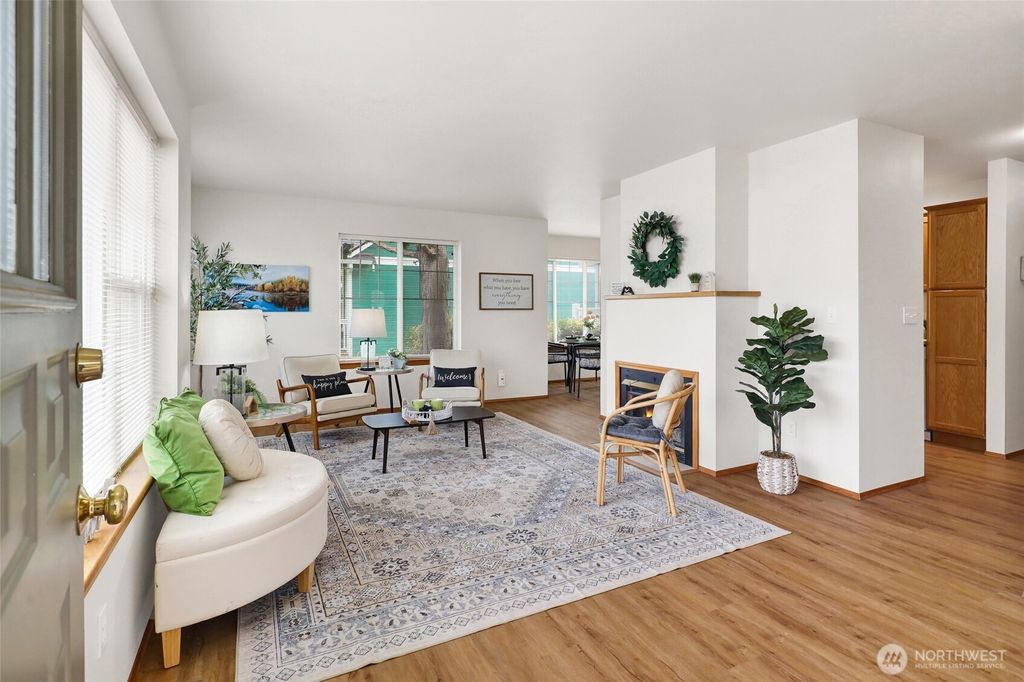 Photo of 2185 Eastwood Way, Lynden, WA 98264 (MLS # 2514935)