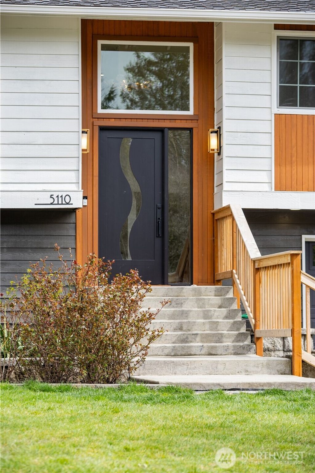 Photo of 5110 Monticello Drive, Edmonds, WA 98026 (MLS # 2365460)