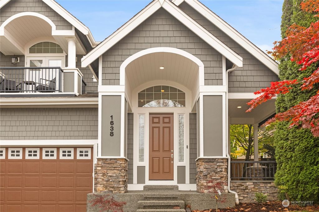 Photo of 1638 25th Avenue NE, Issaquah, WA 98029 (MLS # 2290495)