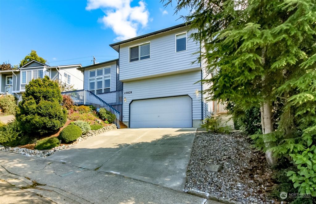 Photo of 25828 15th Place S, Des Moines, WA 98198 (MLS # 1999417)