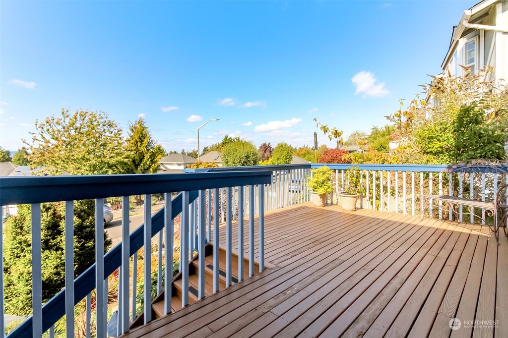 Photo of 25828 15th Place S, Des Moines, WA 98198 (MLS # 1999417)