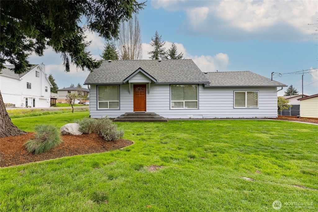 Photo of 9229 S 200th Street, Kent, WA 98031 (MLS # 2496334)