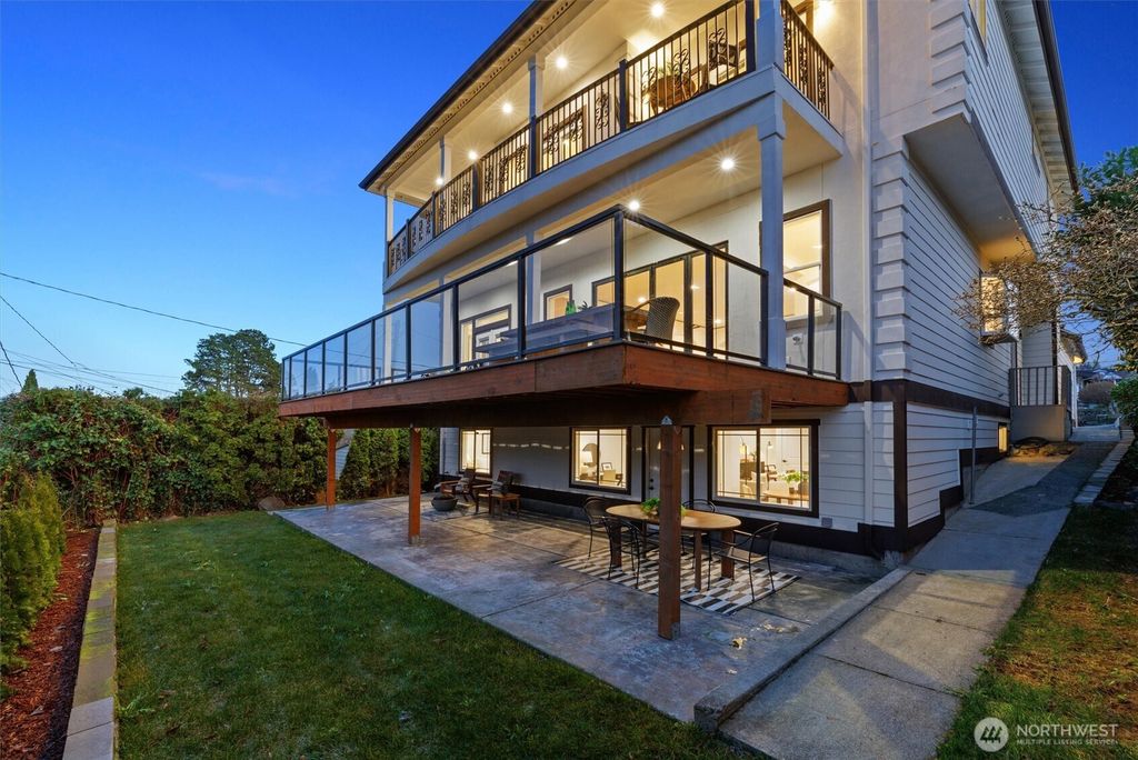 Photo of 7908 S Lakeridge Drive, Seattle, WA 98178 (MLS # 2487412)