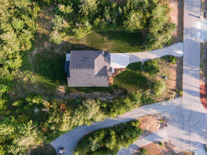 8593 Trillium Lane