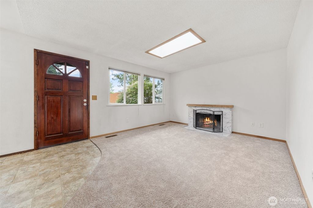 Photo of 13040 SE 204th Place, Kent, WA 98031 (MLS # 2423742)