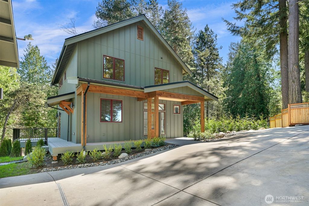 Photo of 1324 Birch Street, Bellingham, WA 98229 (MLS # 2504623)