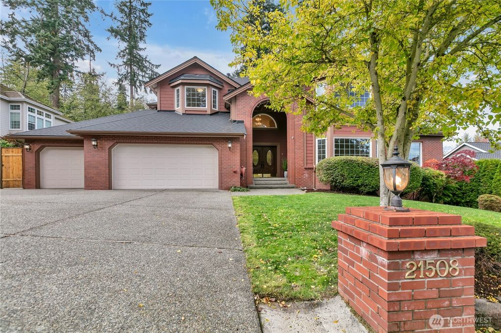 Photo of 21508 32nd Place W, Brier, WA 98036 (MLS # 2449399)