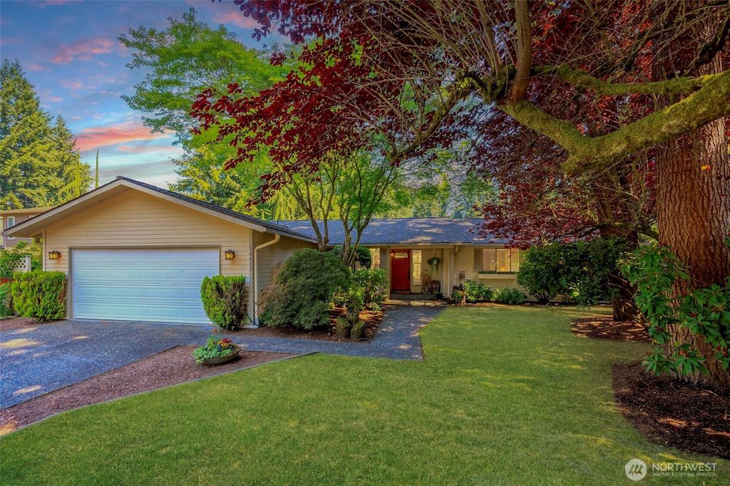 Photo of 14413 27th Drive SE, Mill Creek, WA 98012 (MLS # 2411570)