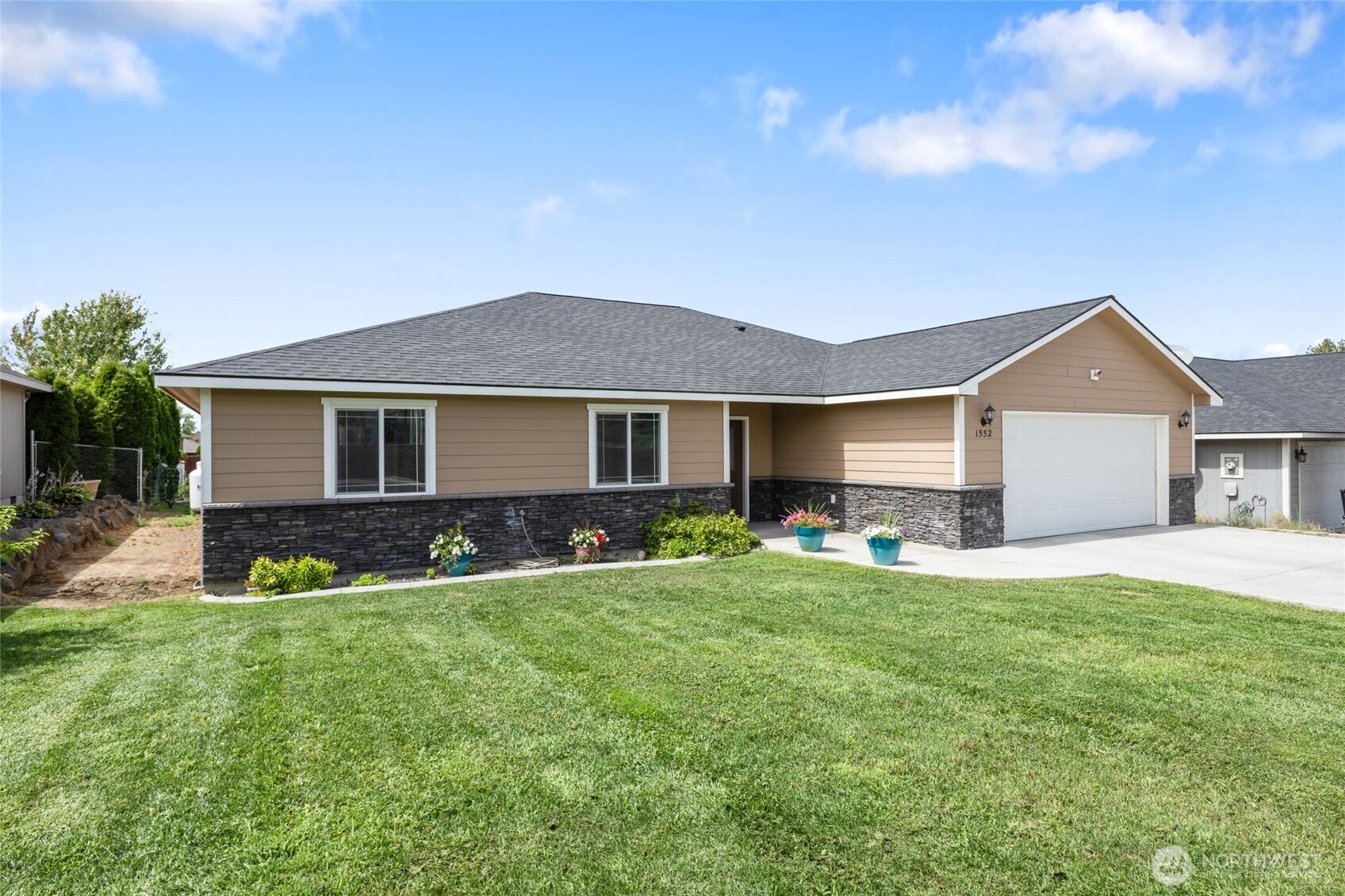 1552 S Bailey Avenue