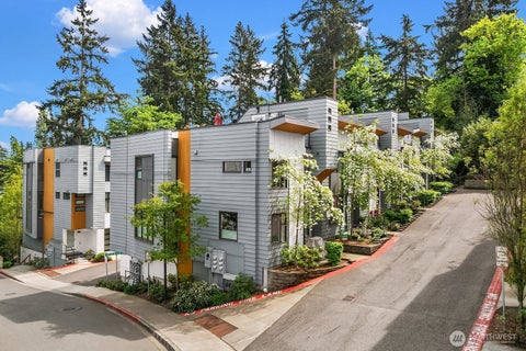 Photo of 170 107th Court SE, Bellevue, WA 98004 (MLS # 2544094)