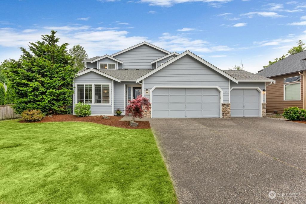 Photo of 353 Lyons Avenue NE, Renton, WA 98059 (MLS # 2058145)