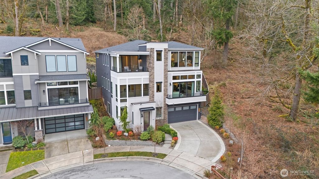 Photo of 599 Viewcrest Drive NW, Issaquah, WA 98027 (MLS # 2409450)