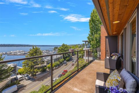 Photo of 311 2nd St. S ST #302, Kirkland, WA 98033 (MLS # 2531731)