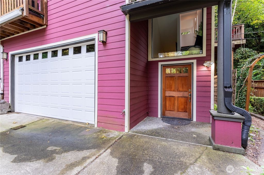 Photo of 13808 Holmes Point Drive NE, Kirkland, WA 98034 (MLS # 2339211)