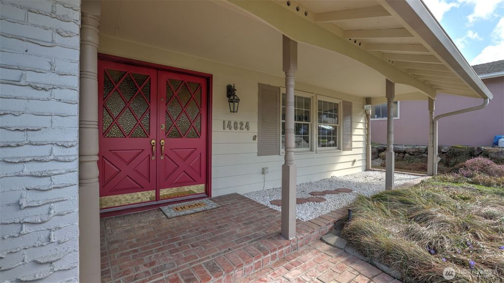 Photo of 14624 SE 173rd Street, Renton, WA 98058 (MLS # 2499772)