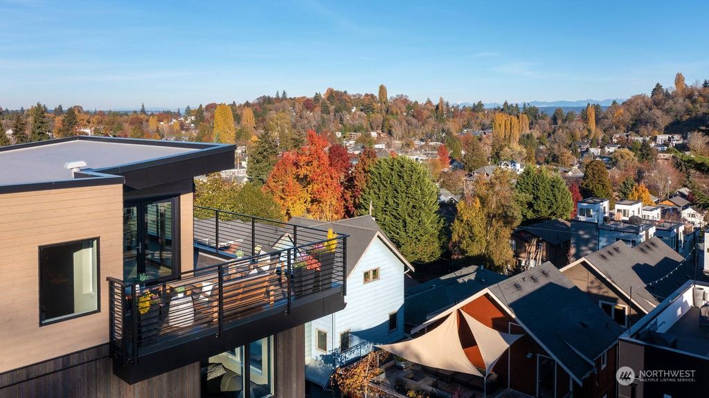 Photo of 118 26th Avenue E #A, Seattle, WA 98112 (MLS # 2127997)