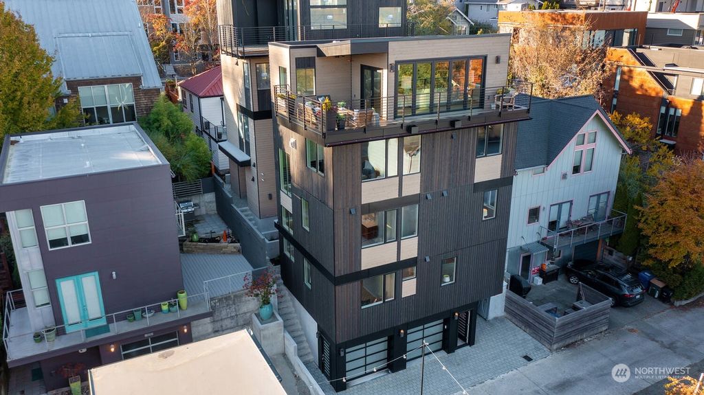 Photo of 118 26th Avenue E #A, Seattle, WA 98112 (MLS # 2127997)