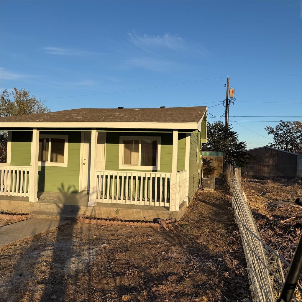 Photo of 19171 Othello Place NW, Soap Lake, WA 98851 (MLS # 2599388)