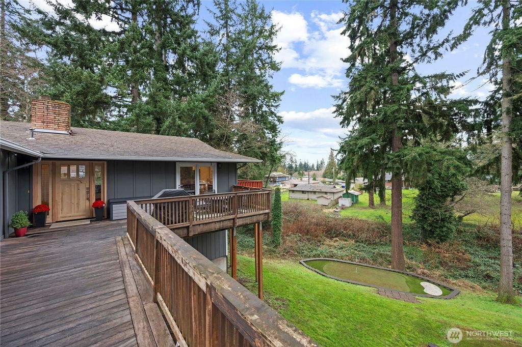 Photo of 3 74th Street SW, Everett, WA 98203 (MLS # 2474979)