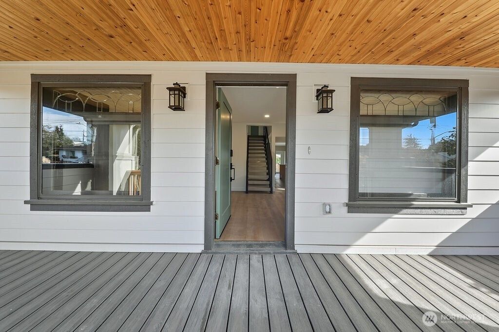 Photo of 11738 Phinney Avenue N #A, Seattle, WA 98133 (MLS # 2476252)