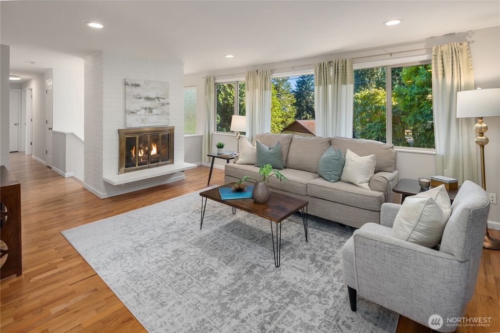 Photo of 12634 SE 30th Street, Bellevue, WA 98005 (MLS # 2417345)