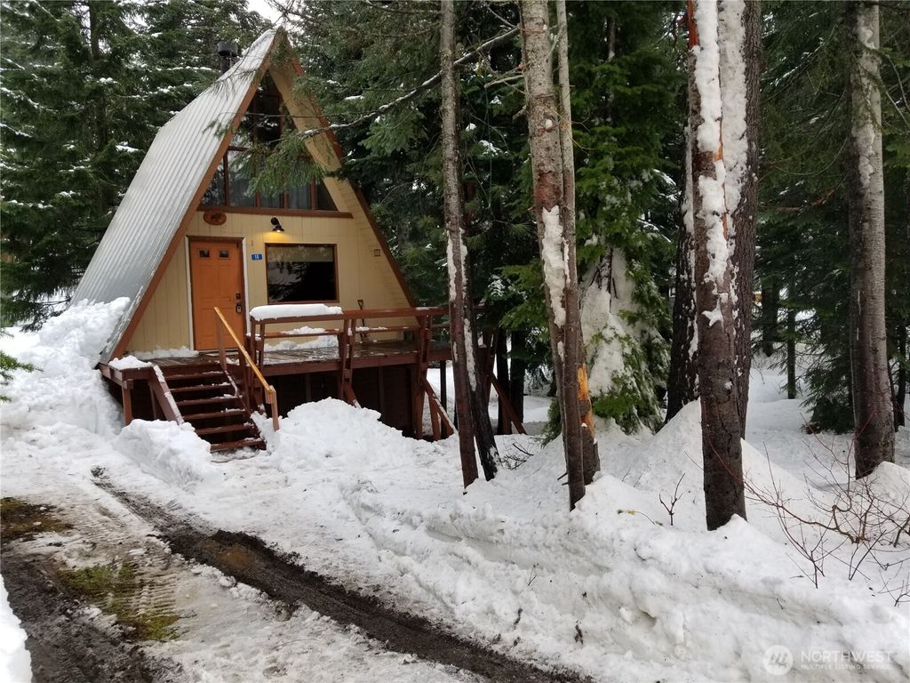 Photo of 10 Olson Drive N, Snoqualmie Pass, WA 98068 (MLS # 2509792)