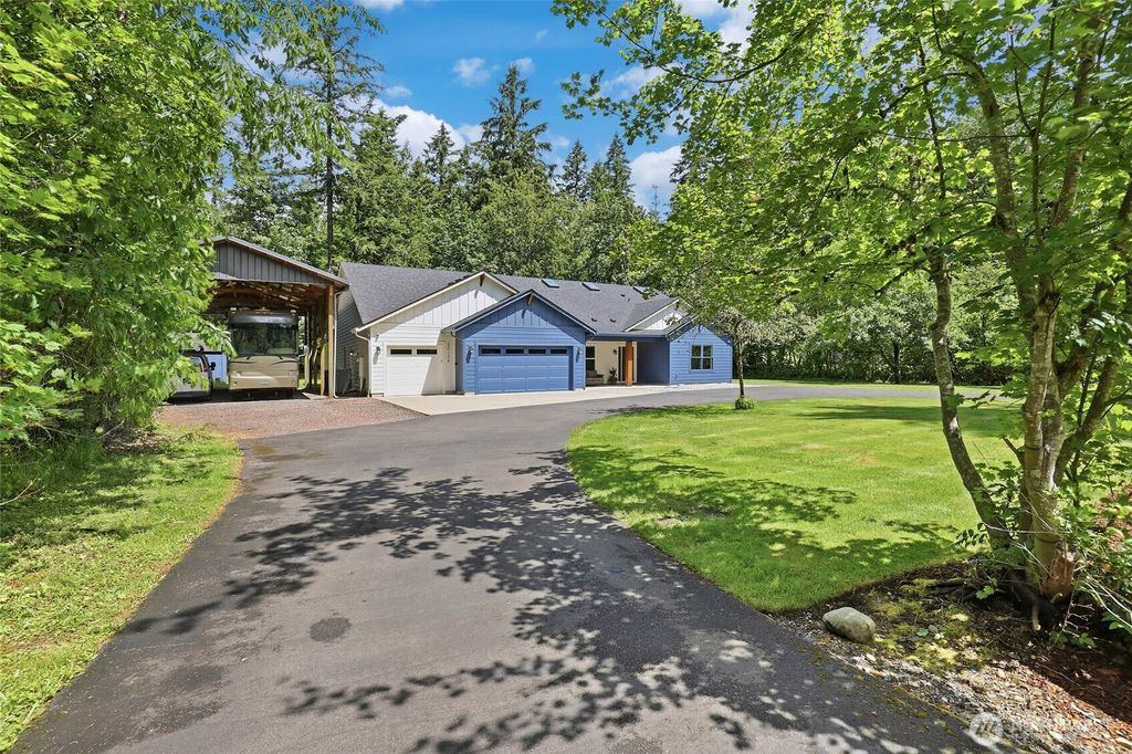 Photo of 20126 SE 308th Street, Kent, WA 98042 (MLS # 2559517)